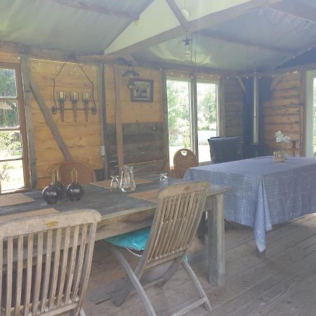 De Oude Pastorie Bed & Breakfast La Celle-En-Morvan Dış mekan fotoğraf