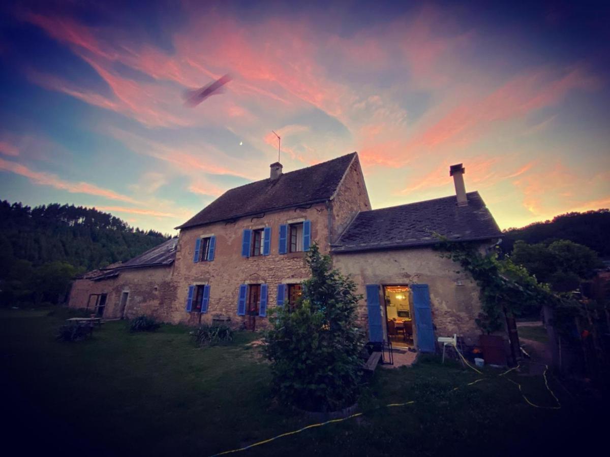De Oude Pastorie Bed & Breakfast La Celle-En-Morvan Dış mekan fotoğraf