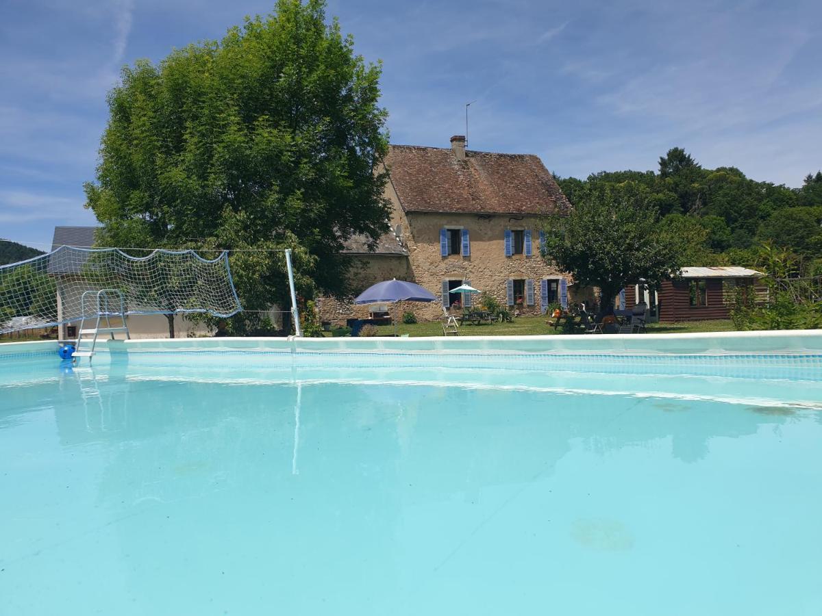 De Oude Pastorie Bed & Breakfast La Celle-En-Morvan Dış mekan fotoğraf