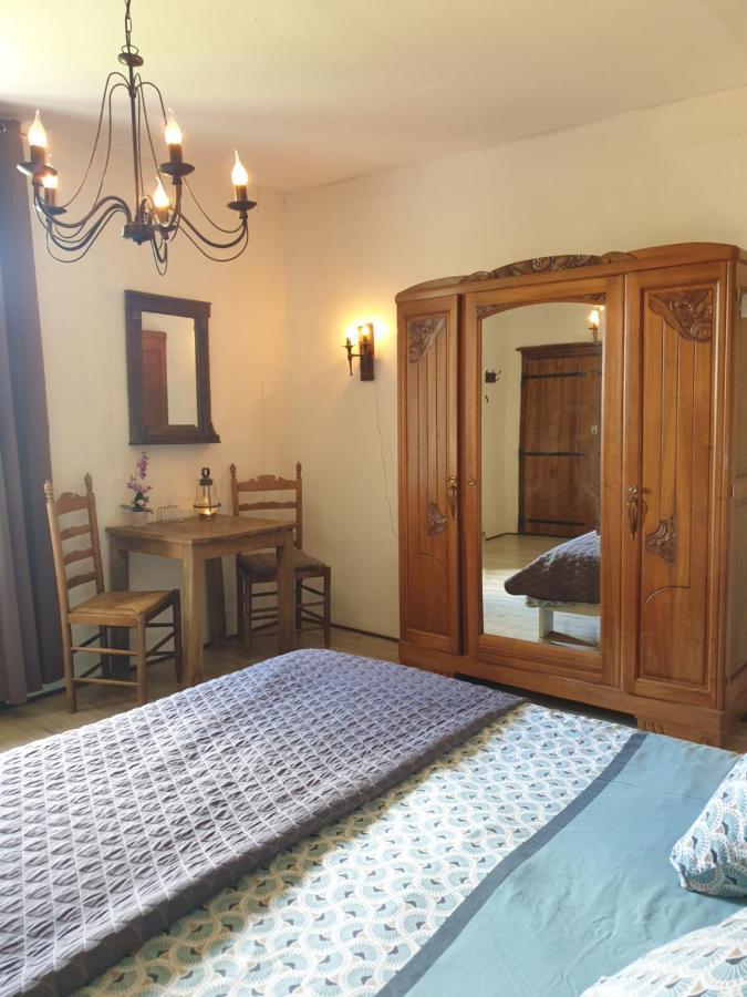 De Oude Pastorie Bed & Breakfast La Celle-En-Morvan Dış mekan fotoğraf